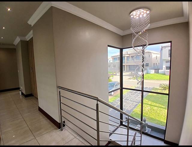4 BEDROOM GOLF ESTATE FOR SALE IN BLUE VALLEY GOLF ESTATE